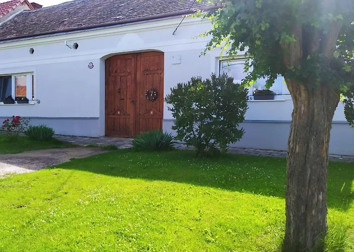 Apartment Na Petce *